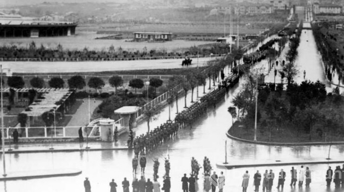 Arşivden Atatürk'ün ebediyete intikalinin fotoğrafları ve yaşananlar...