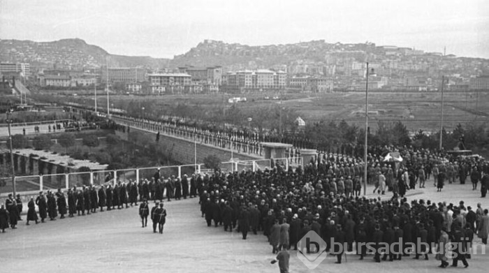 Arşivden Atatürk'ün ebediyete intikalinin fotoğrafları ve yaşananlar...