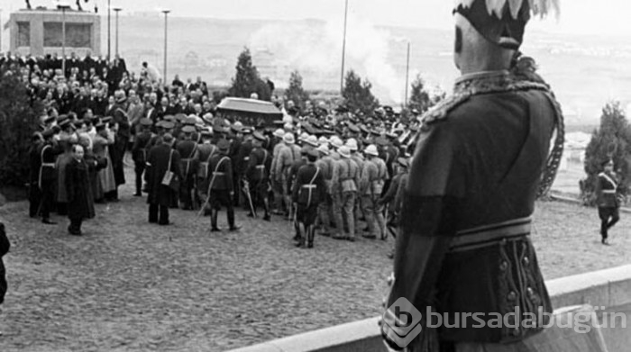 Arşivden Atatürk'ün ebediyete intikalinin fotoğrafları ve yaşananlar...