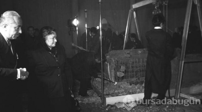 Arşivden Atatürk'ün ebediyete intikalinin fotoğrafları ve yaşananlar...