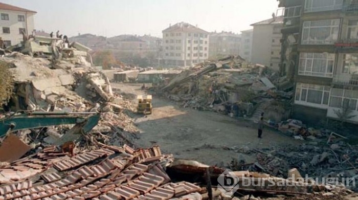 Daha dün gibi! 7,2 büyüklüğündeki depremin üzerinden 22 yıl geçti...