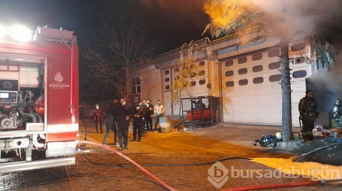 İstanbul'da dokuma atölyesinde yangın çıktı!