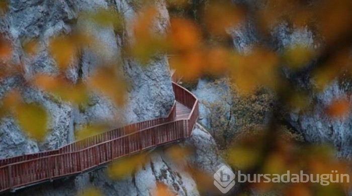  Kastamonu Pınarbaşı'ndaki Horma Kanyonu ve Ilıca Şelalesi sonbahar renklerine büründü!