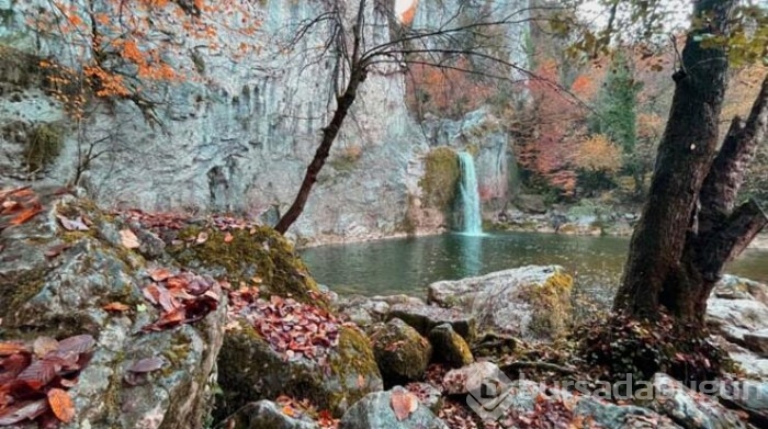  Kastamonu Pınarbaşı'ndaki Horma Kanyonu ve Ilıca Şelalesi sonbahar renklerine büründü!
