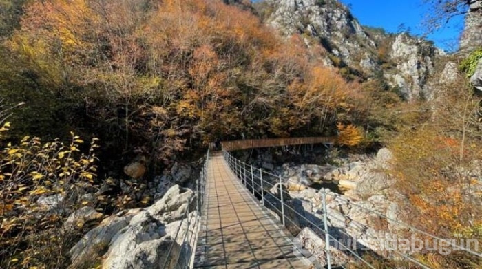  Kastamonu Pınarbaşı'ndaki Horma Kanyonu ve Ilıca Şelalesi sonbahar renklerine büründü!