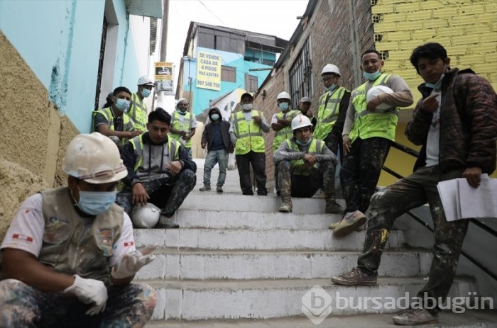 Peru sokakları rengarenk boyalarla güzelleştiriliyor