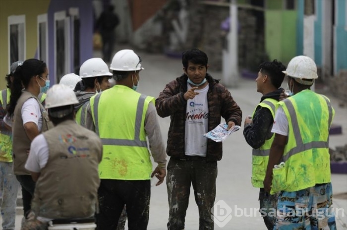 Peru sokakları rengarenk boyalarla güzelleştiriliyor