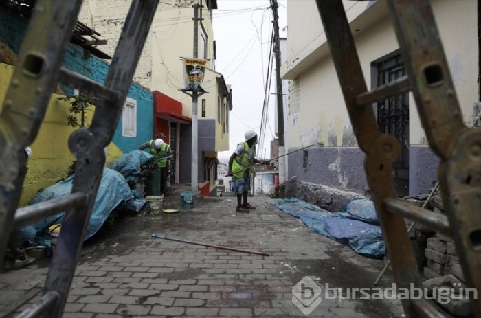 Peru sokakları rengarenk boyalarla güzelleştiriliyor