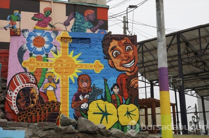 Peru sokakları rengarenk boyalarla güzelleştiriliyor