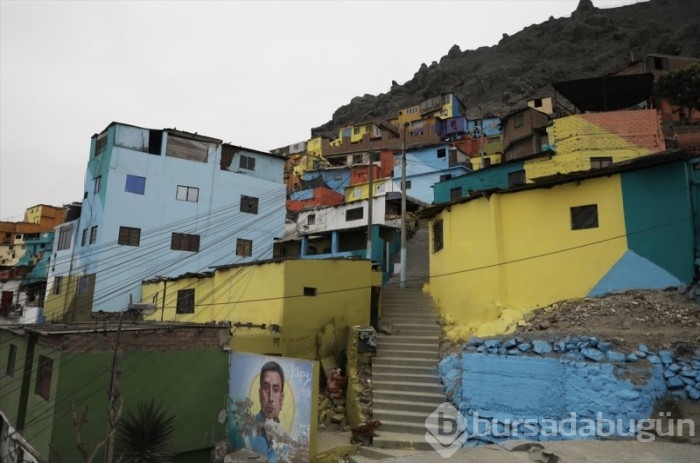 Peru sokakları rengarenk boyalarla güzelleştiriliyor