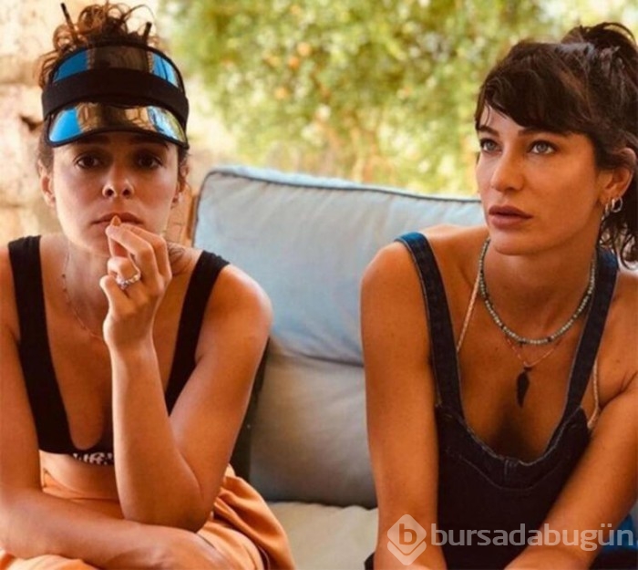 Özge Özpirinçci'den karnı burnunda sahil pozları