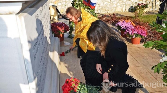 Gelibolu'daki Rus Anıtı'nda Beyaz Rus anması
