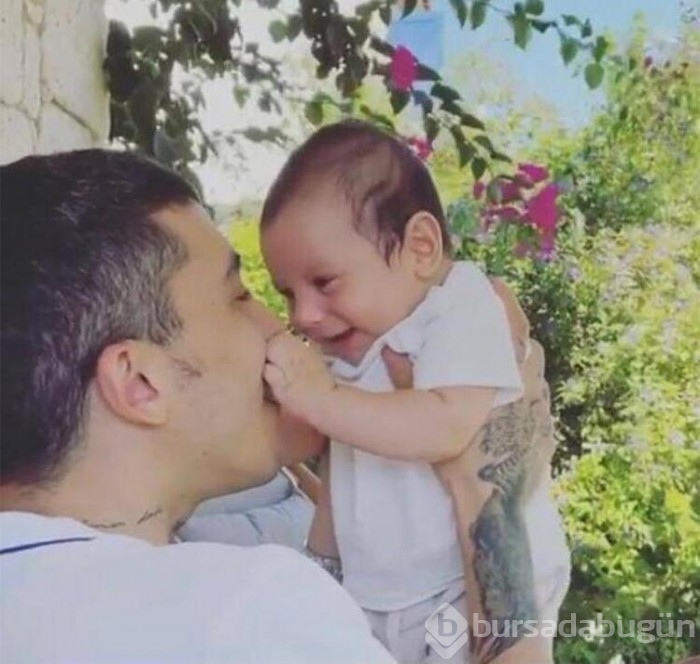 Can Bonomo'dan mutlu aile pozu!