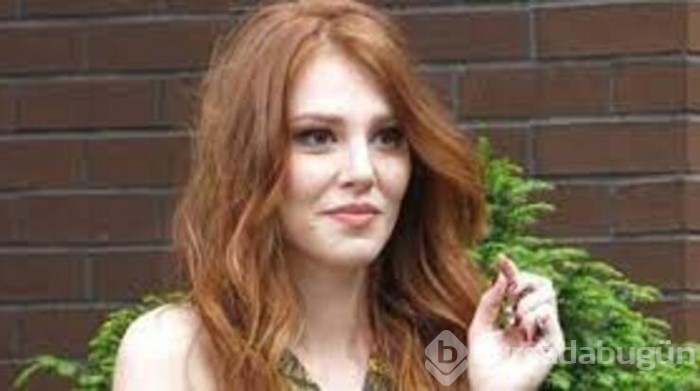 Elçin Sangu sempatik cevaplarla sosyal medyaya damga vurdu