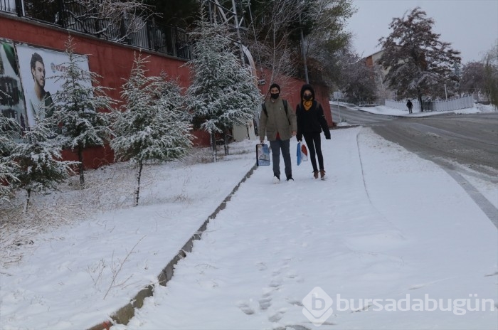 Yozgat'ta kar etkili oldu