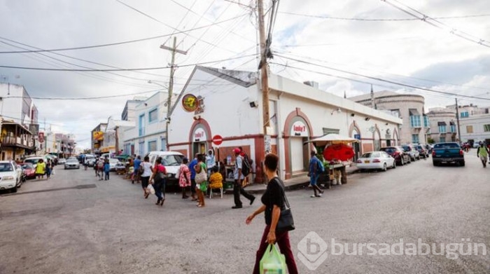 Barbados, İngiliz Kraliyet Ailesi'ne bağlılığını sonlandırıyor
