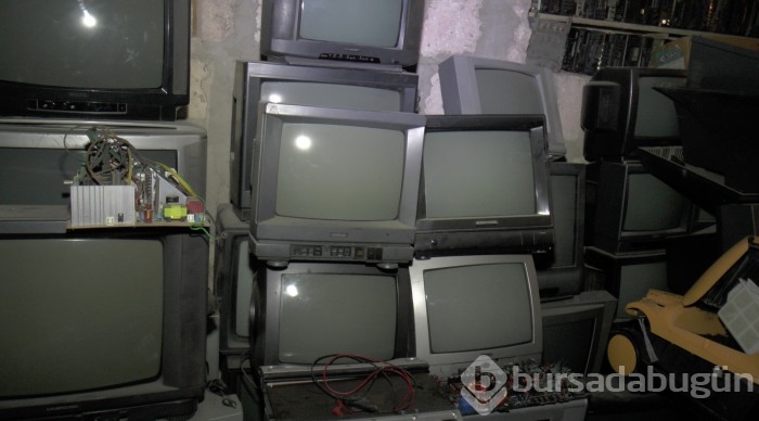 50 yıldır oto teybi biriktiriyor
