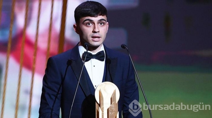 Ballon d'Or 2021 ödülünü Messi aldı, yer yerinden oynadı!