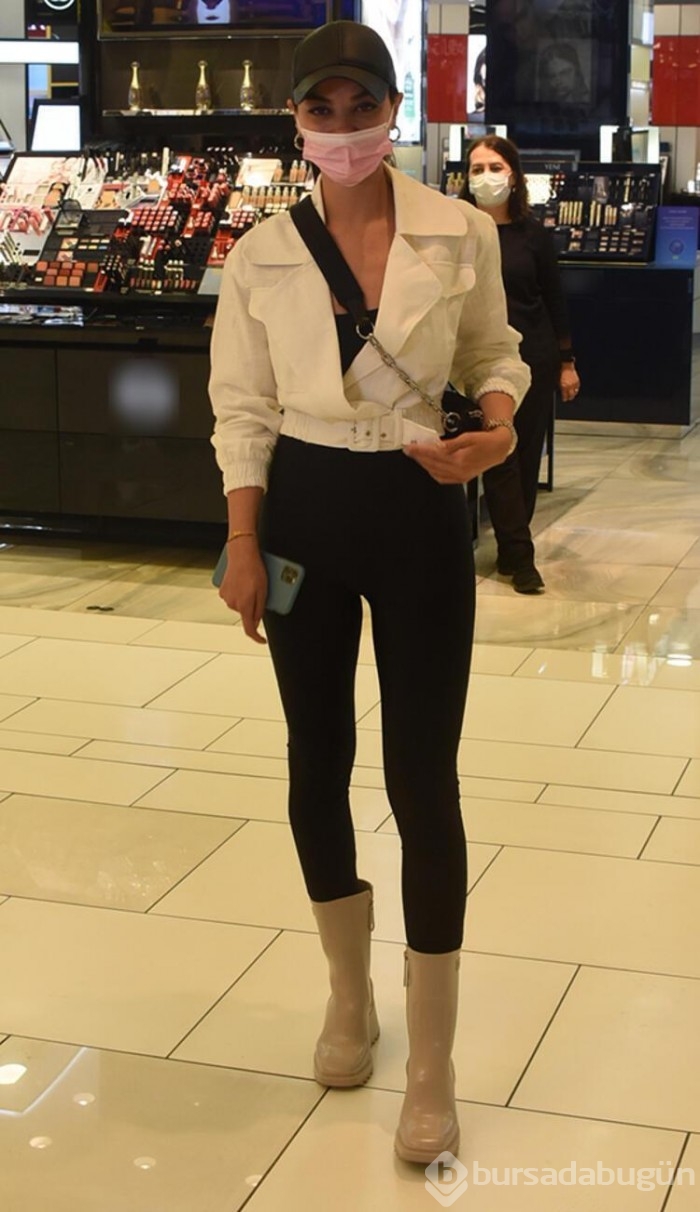 Hazal Filiz Küçükköse'nin maskeyle imtihanı
