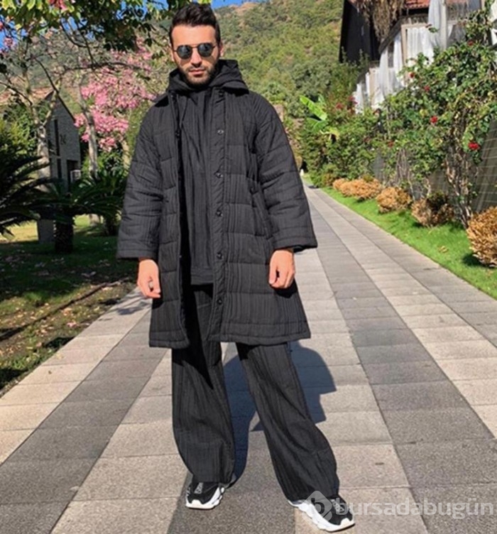 Emre Kaya gelen eleştirilere sitemde bulundu