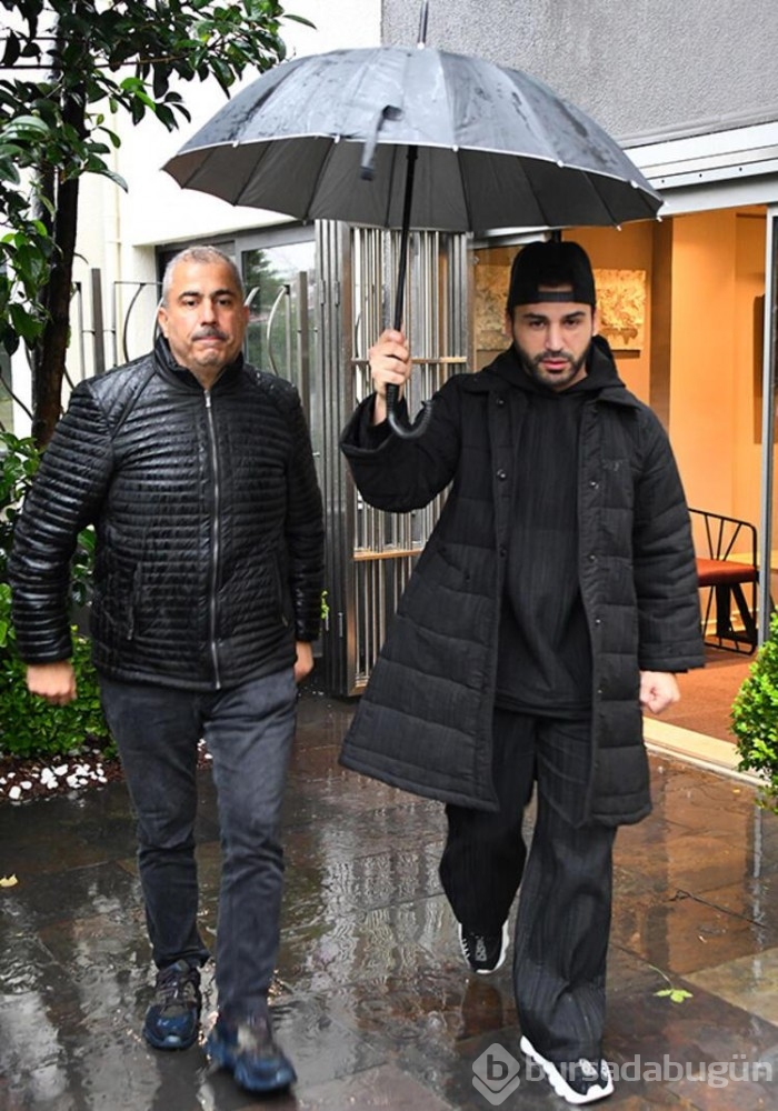 Emre Kaya gelen eleştirilere sitemde bulundu