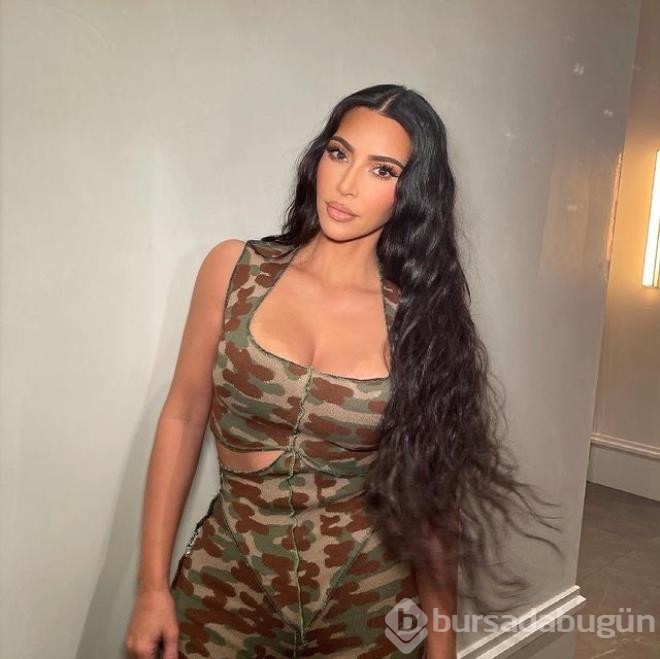 Kim Kardashian tulum taytıyla dikkatleri üzerine çekti...