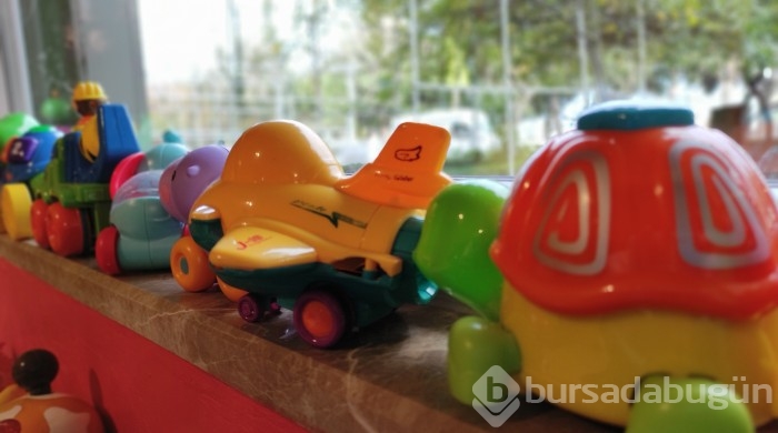 Bursa'daki bu kuaföre çocuklar ağlayarak giriyor gülerek çıkıyor