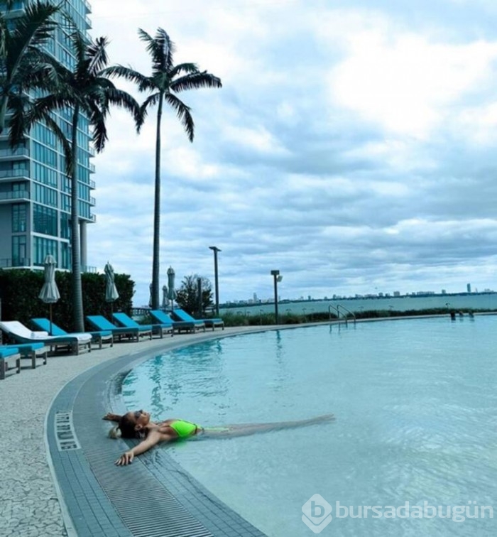 Didem Soydan Miami'den paylaştı!