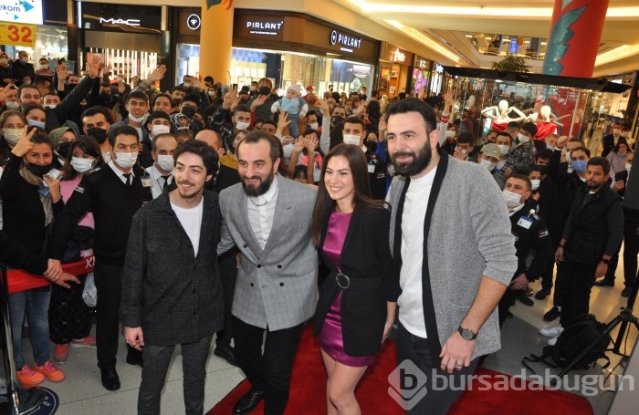 Bursa'da 'Aykut Enişte 2' izdihamı
