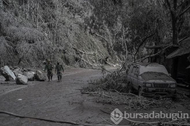 Endonezya'da Semeru yanardağı patladı: 14 kişi öldü onlarca köy boşaltıldı