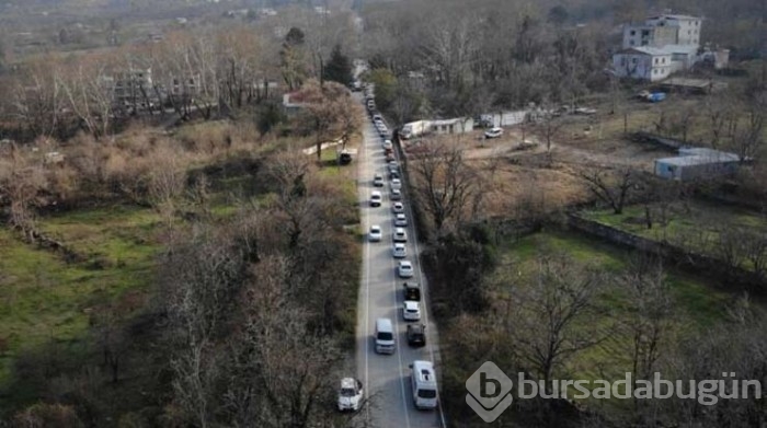 Uludağ'da kilometrelerce doğal kaynak suyu kuyruğu
