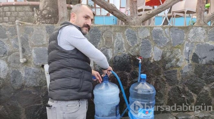 Uludağ'da kilometrelerce doğal kaynak suyu kuyruğu
