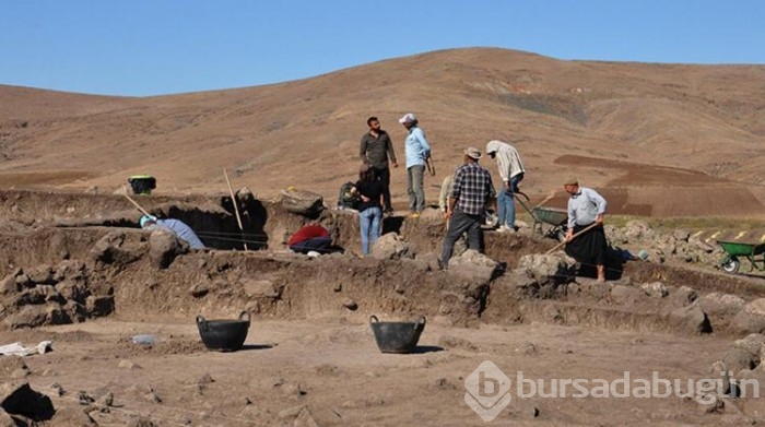 Hamaç Höyük kazısında nekropol bulundu
