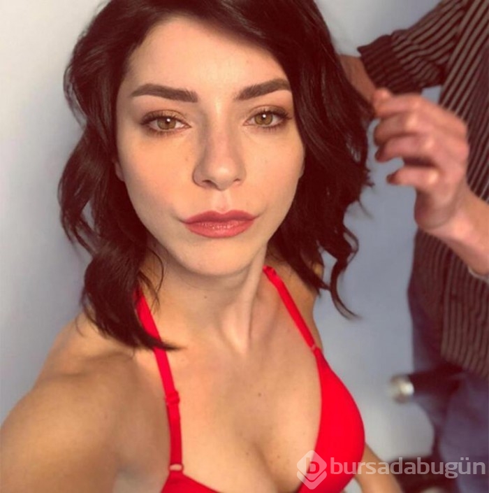 Merve Boluğur doğal halini paylaştı