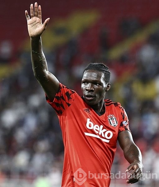 Beşiktaş'ta kadro dışı kalan N'Sakala'dan çıldırtan paylaşım!