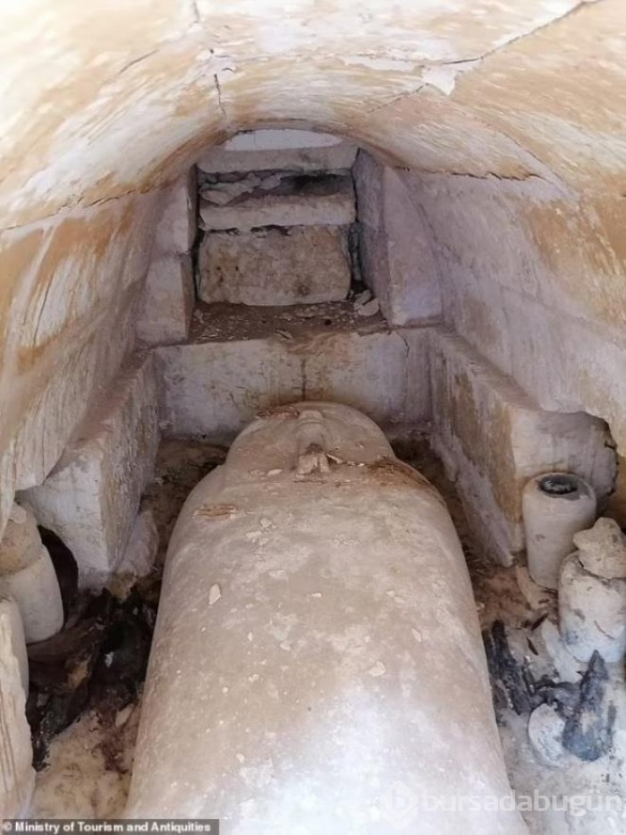 Arkeologlar, 2500 yıllık mumyaların ağzını açınca donup kaldı