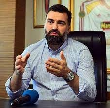 Hakan Ünsal klasik otomobiliyle kaza yaptı!