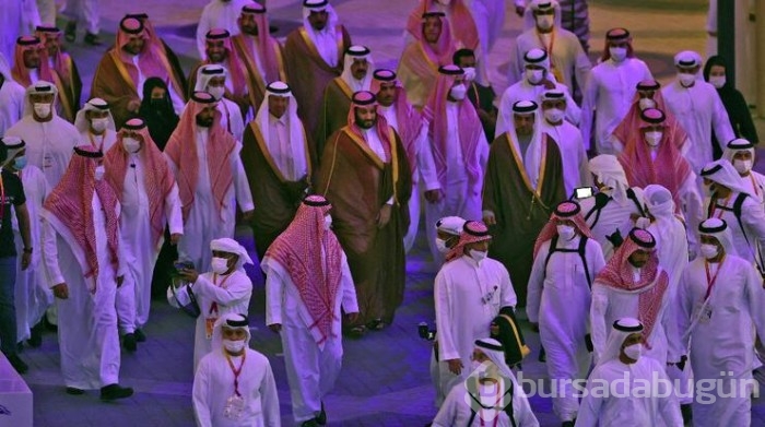 Suudi Arabistan Veliaht Prensi ilk kez Katar'da!