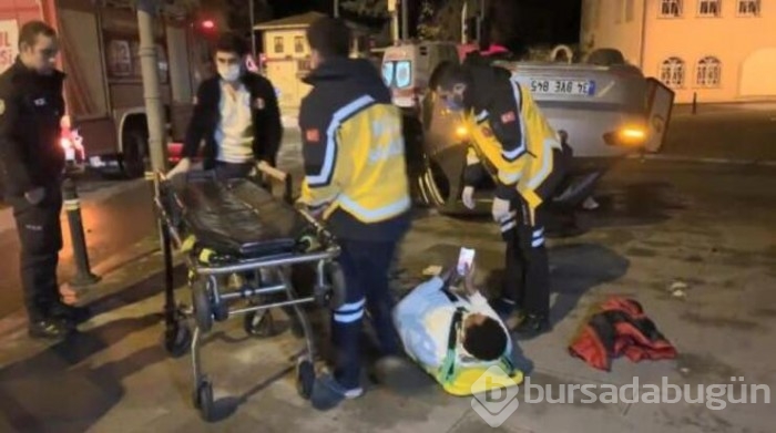 Üsküdar'da otomobil takla attı!