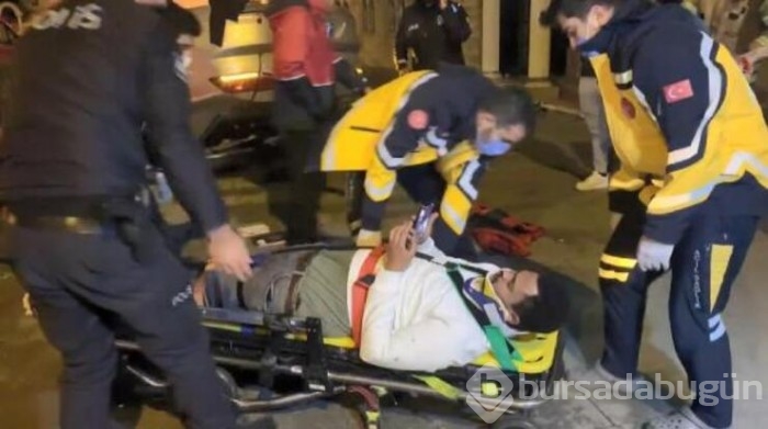 Üsküdar'da otomobil takla attı!