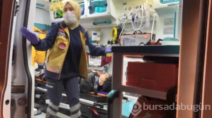 Üsküdar'da otomobil takla attı!