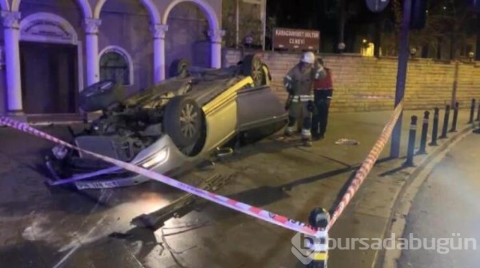 Üsküdar'da otomobil takla attı!