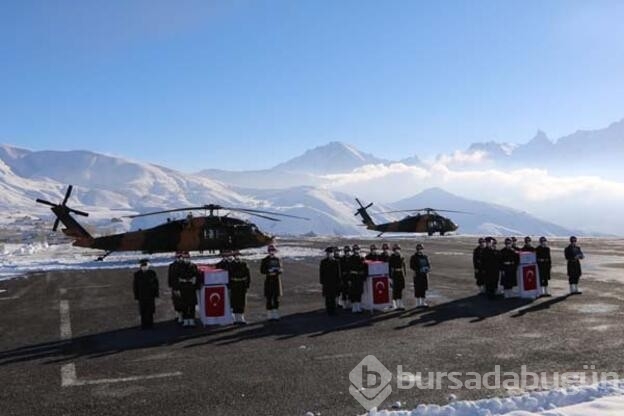 Irak'ın kuzeyindeki Hakkari'de 3 şehit için askeri tören!