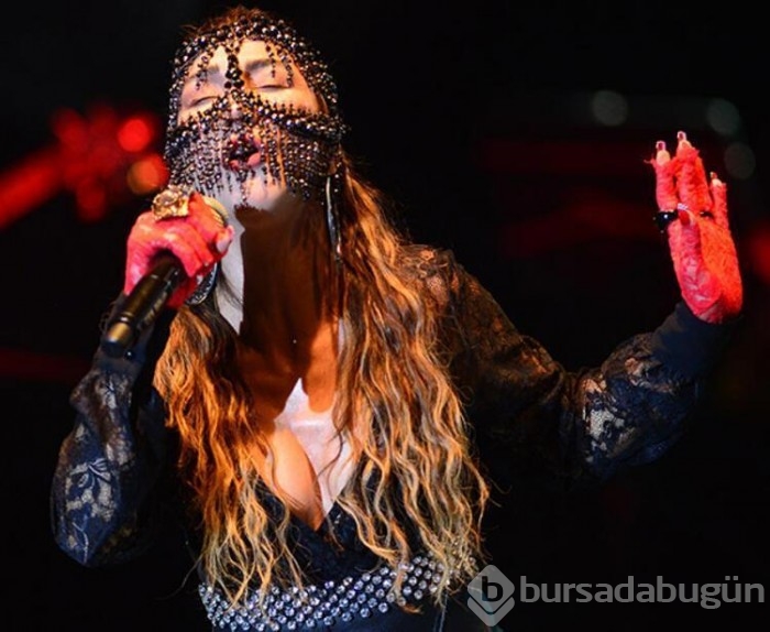 Hande Yener Tarkan'ın tahtına Edis'i geçirdi!