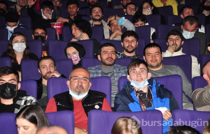 Bursa'da ''Dayı-Bir adamın hikayesi'' filminin renkli galası
