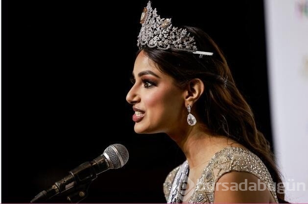 Hindistan güzeli Harnaaz Sandhu, 2021 Kainat Güzeli seçildi: 'Miyavlayarak' tacı taktı
