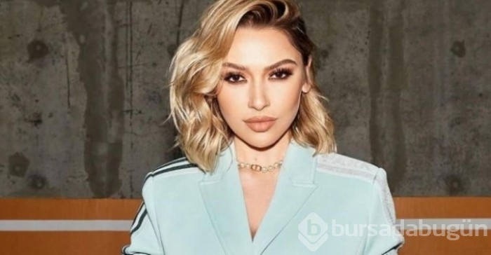 Hadise'nin ışıltılı elbisesiyle dikkat çekti
