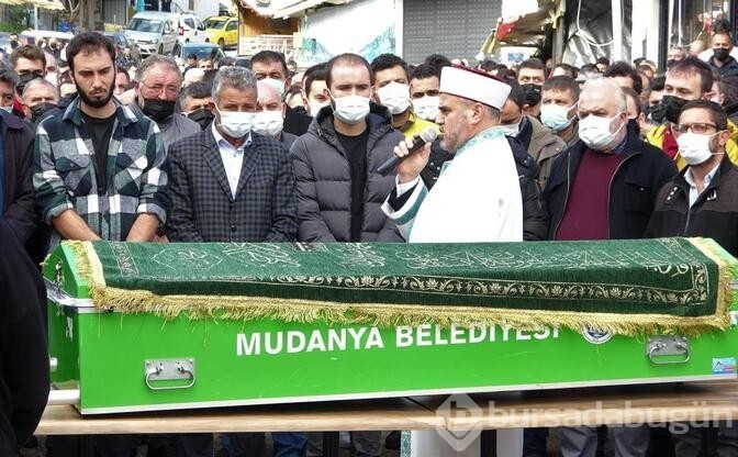 6.5 aylık hamileydi koronavirüse yenildi
