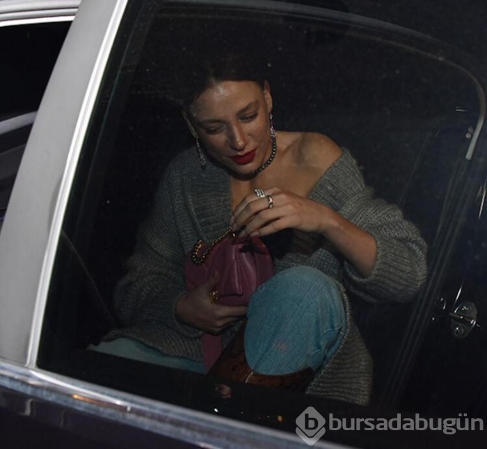 Serenay Sarıkaya sosyal medyada gündem oldu
