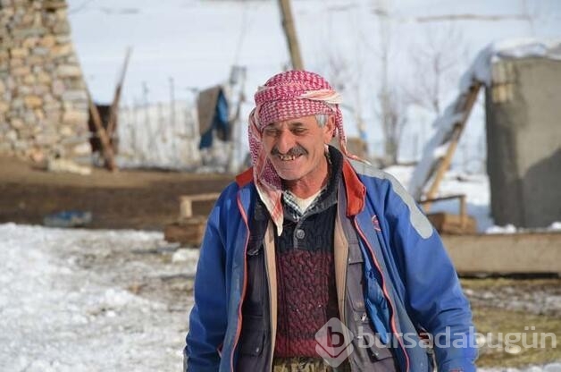 4 Yıldır yaylada tek başına yaşıyor!